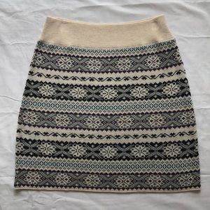 Winter soft and stretchy woolen skirt